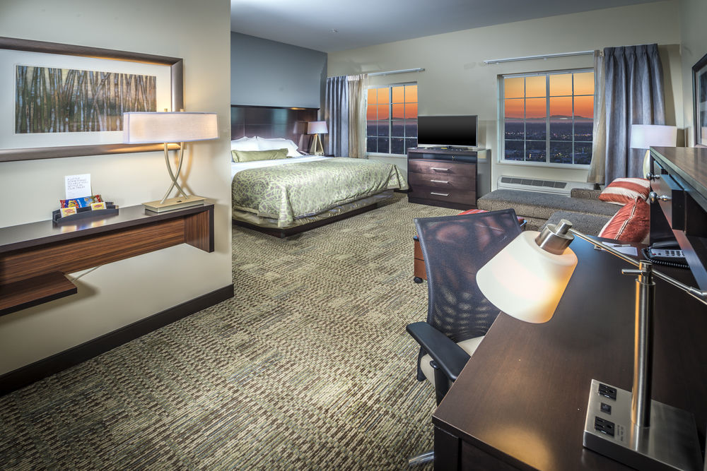 Staybridge Suites Corona South By Ihg Eksteriør billede