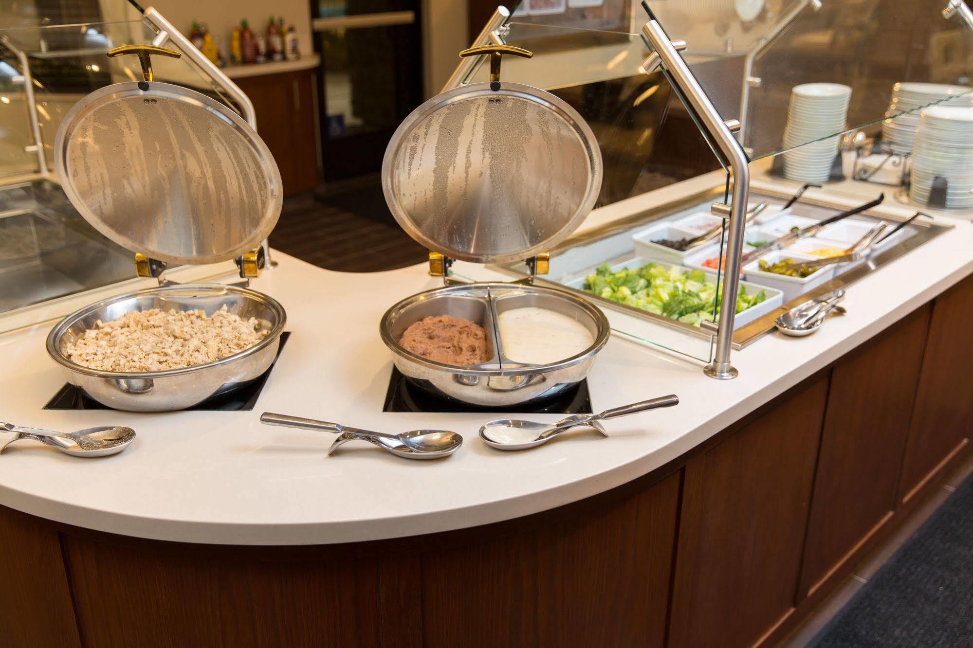 Staybridge Suites Corona South By Ihg Eksteriør billede