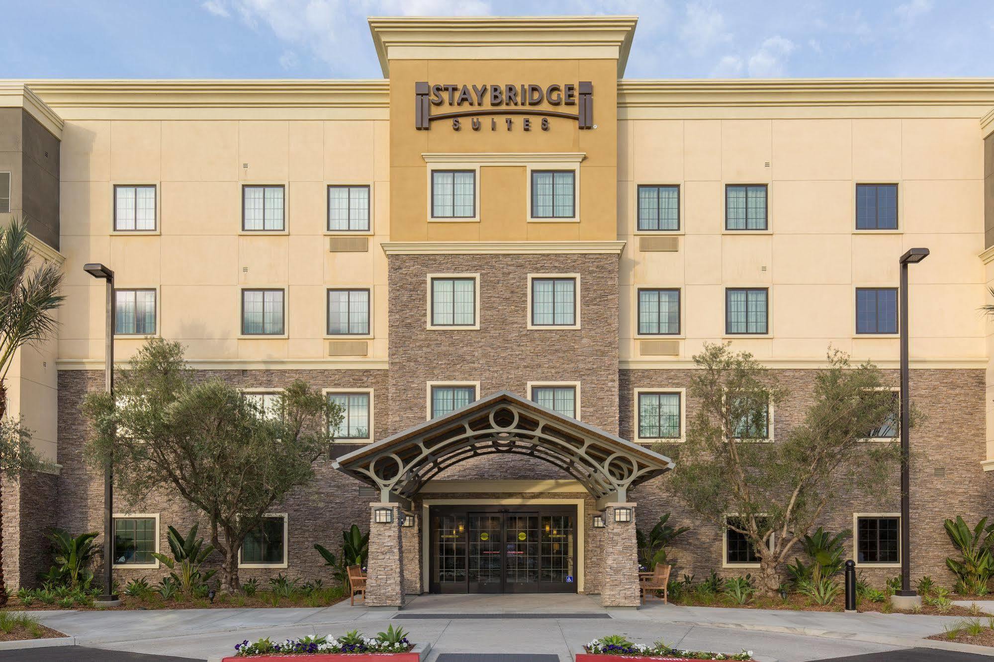 Staybridge Suites Corona South By Ihg Eksteriør billede